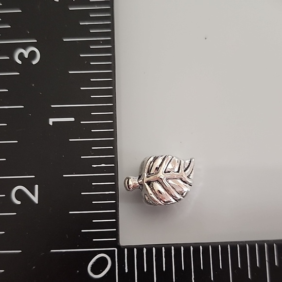Leaf Charm for European Style Bracelets Fits Pandora Systems - Picture 3 of 3
